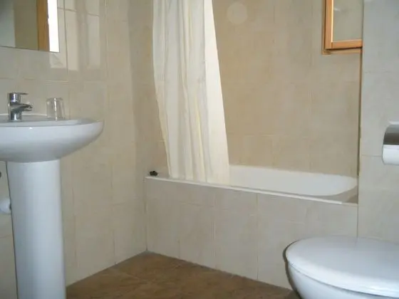 Üç Kişilik Oda