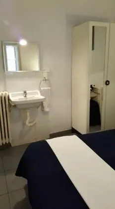 Tek Kişilik Oda, 1 Tek Kişilik Yatak, Ortak Banyo