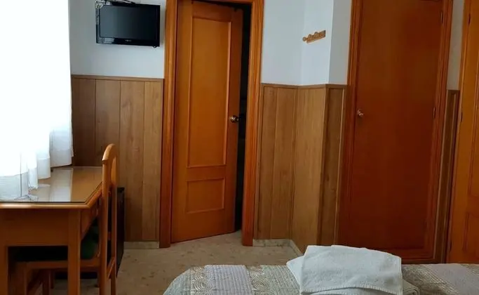 Tek Büyük Yataklı Oda
