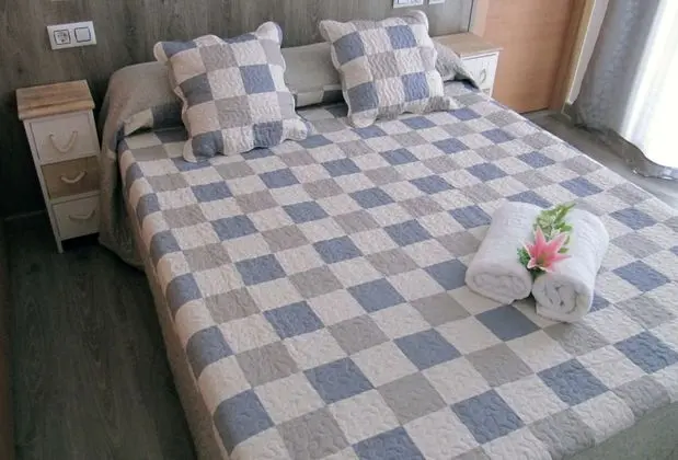 Tek Büyük Yataklı Oda, Balkon, Plaj Manzaralı