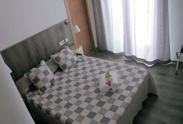 Tek Büyük Yataklı Oda, Balkon, Plaj Manzaralı