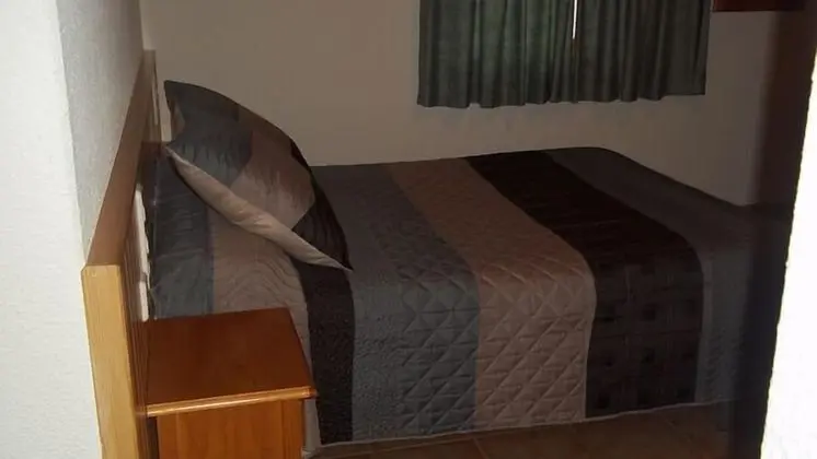 Büyük Yataklı Tek Kişilik Oda