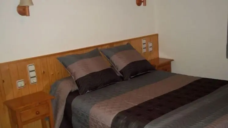 Büyük Yataklı Tek Kişilik Oda