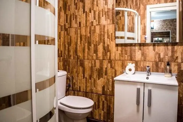 Tek Büyük Yataklı Oda, Ortak Banyo