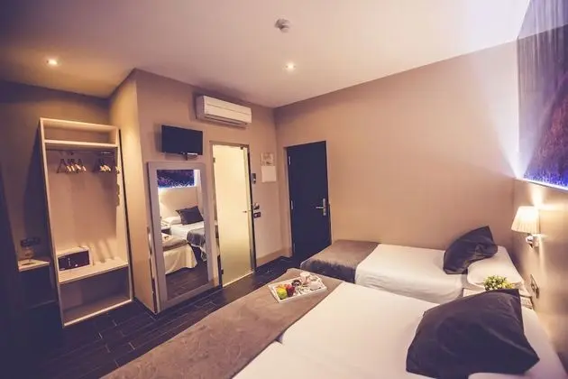 Basic Üç Kişilik Oda, Özel Banyo