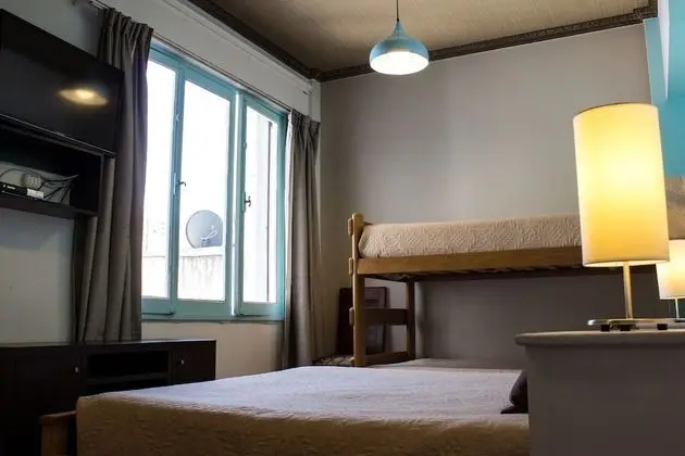 Dört Kişilik Oda, Ortak Banyo