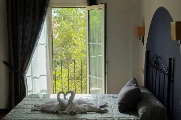 Tek Büyük veya İki Ayrı Yataklı Oda