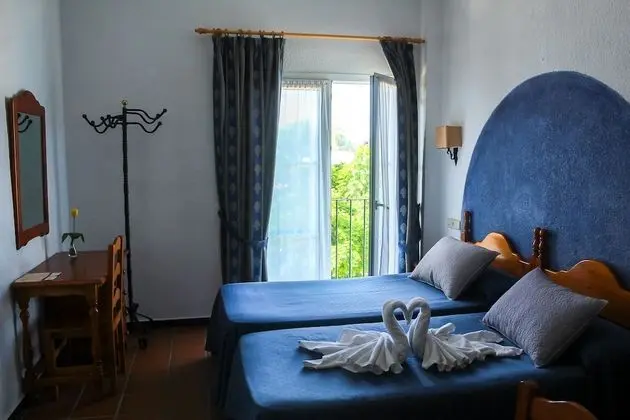 Tek Büyük veya İki Ayrı Yataklı Oda