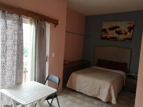 Basic Oda, 1 Büyük (Queen) Boy Yatak