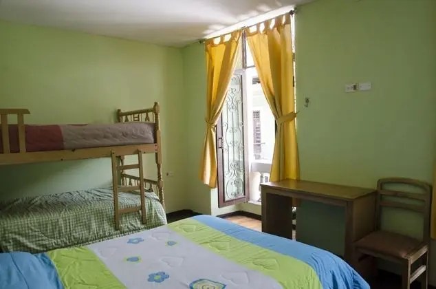 Üç Kişilik Oda
