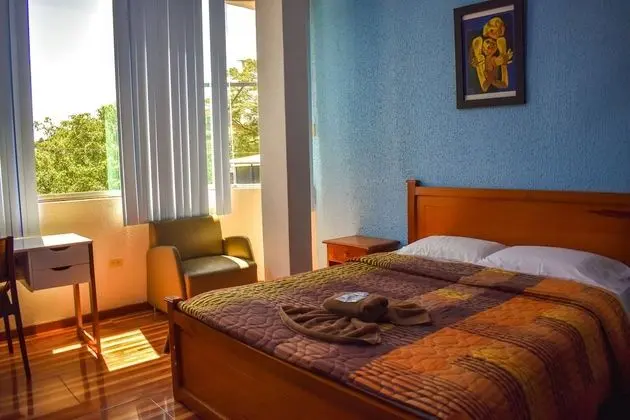 Basic Tek Büyük Yataklı Oda