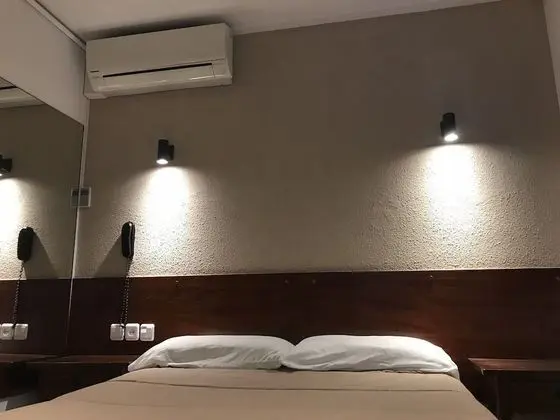 City Tek Büyük Yataklı Oda