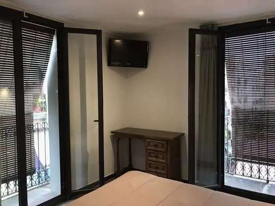 City Tek Büyük Yataklı Oda