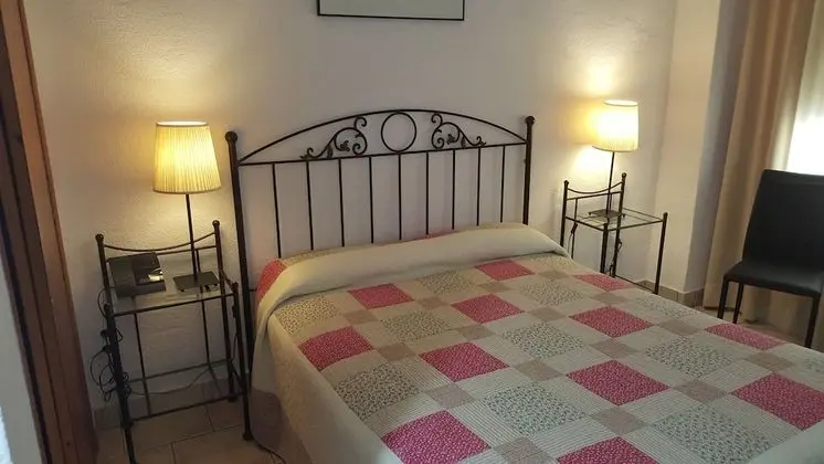 Tek Büyük Yataklı Oda, 1 Çift Kişilik Yatak