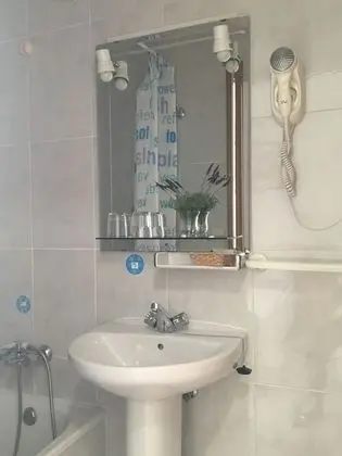 Üç Kişilik Oda, Özel Banyo