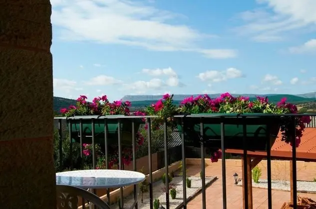 Ev, Birden Çok Yatak Odası, Teras, Dağ Manzaralı