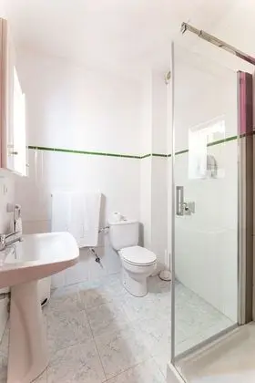 Tek Büyük Yataklı Oda, Balkon