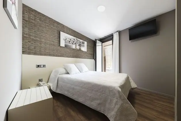 Tek Büyük Yataklı Oda, 1 Büyük (Queen) Boy Yatak