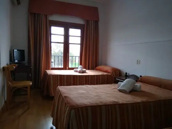 Tek Büyük veya İki Ayrı Yataklı Oda