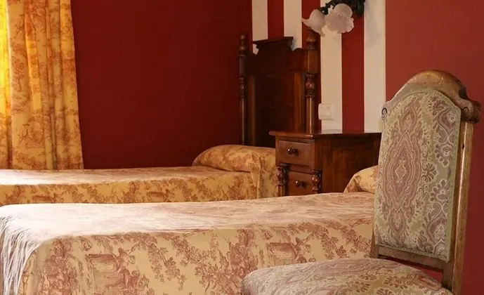 Tek Büyük veya İki Ayrı Yataklı Oda