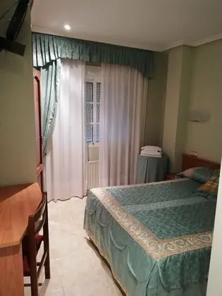 Standard Tek Büyük Yataklı Oda, Banyolu/Duşlu