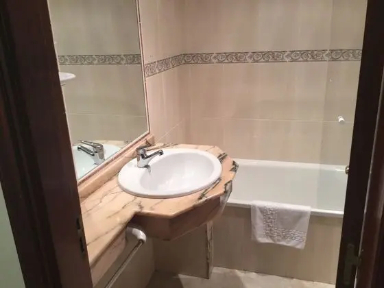 Standard Tek Büyük Yataklı Oda, Banyolu/Duşlu