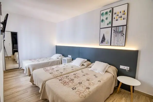 Üç Kişilik Oda