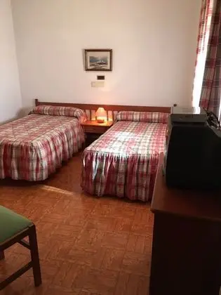 Tek Büyük veya İki Ayrı Yataklı Oda