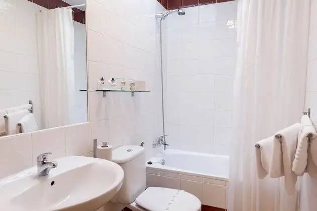 Tek Büyük veya İki Ayrı Yataklı Oda