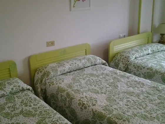 Üç Kişilik Oda, Göl Manzaralı