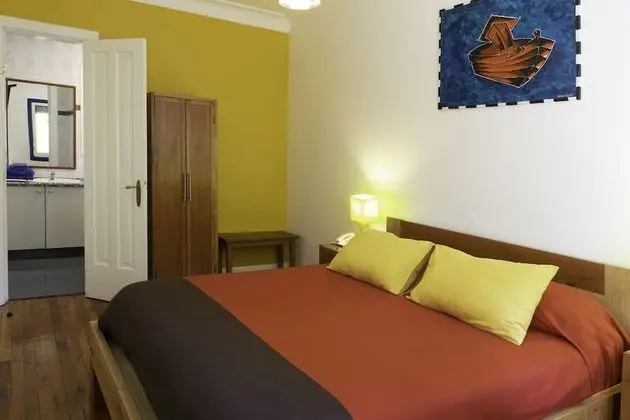 Tek Büyük Yataklı Oda, 1 Çift Kişilik Yatak