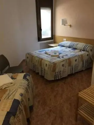 Üç Kişilik Oda