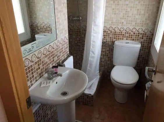 Üç Kişilik Oda