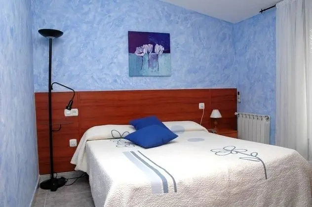 Büyük Yataklı Tek Kişilik Oda