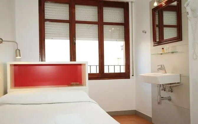 Tek Kişilik Oda, Ortak Banyo