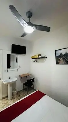 Tek Kişilik Oda, Ortak Banyo