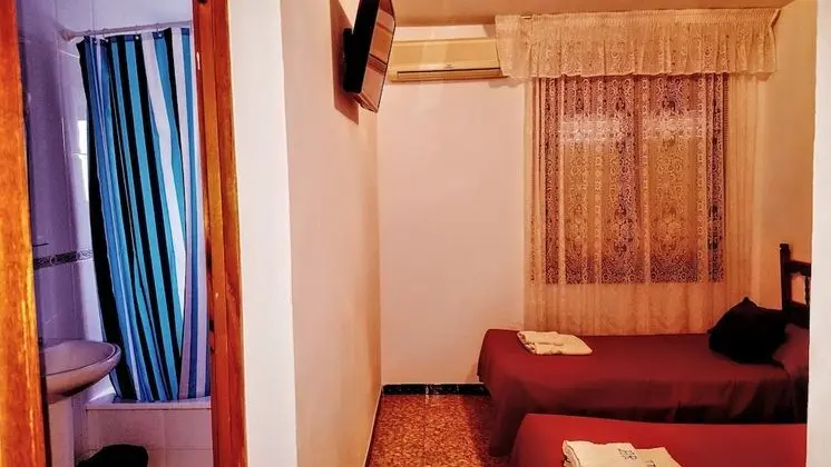 Basic İki Ayrı Yataklı Oda