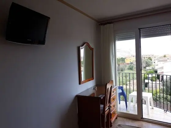 Tek Büyük Yataklı Oda, Balkon