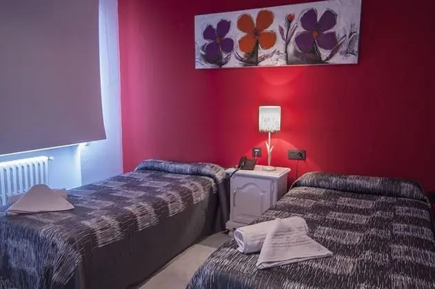 Tek Büyük veya İki Ayrı Yataklı Oda