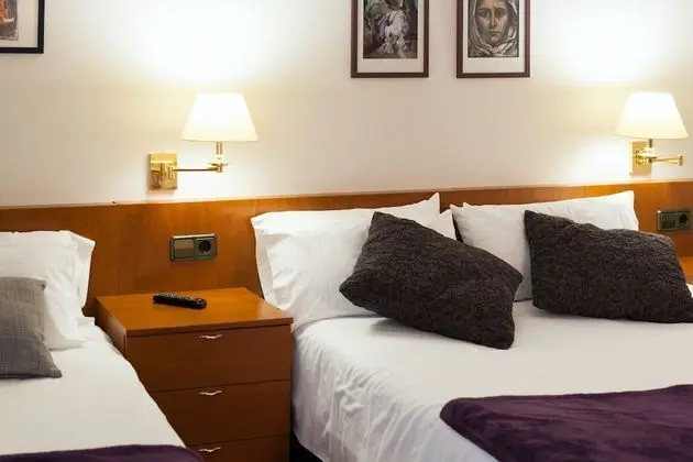 Standard Üç Kişilik Oda