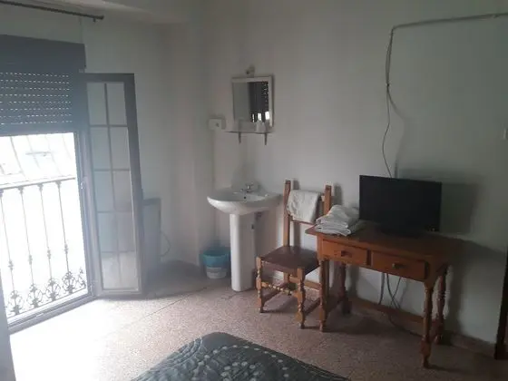 İki Ayrı Yataklı Oda, 2 Tek Kişilik Yatak, Ortak Banyo