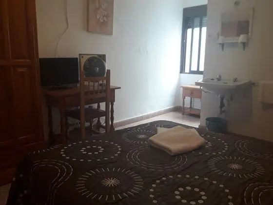 Tek Büyük Yataklı Oda, 1 Büyük (Queen) Boy Yatak, Ortak Banyo