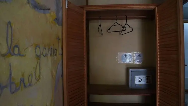 Deluxe Tek Büyük Yataklı Oda, Kısmi Deniz Manzaralı