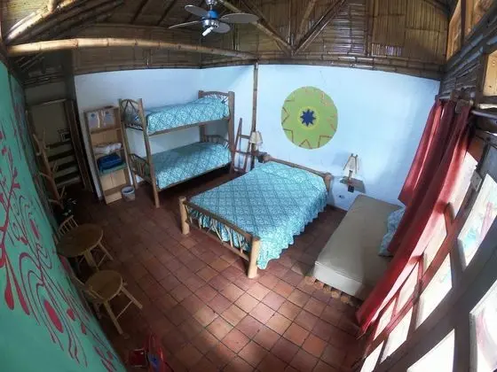 Deluxe Tek Büyük Yataklı Oda, Kısmi Deniz Manzaralı