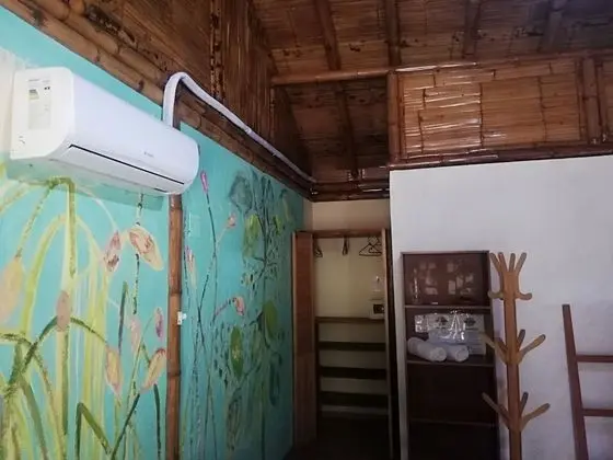 Deluxe Tek Büyük Yataklı Oda, Kısmi Deniz Manzaralı