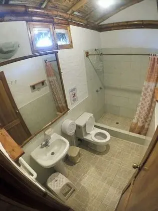 Deluxe Tek Büyük Yataklı Oda, Kısmi Deniz Manzaralı