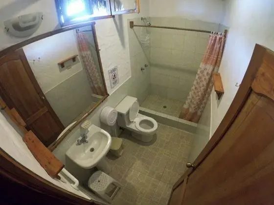 Deluxe Tek Büyük Yataklı Oda, Kısmi Deniz Manzaralı