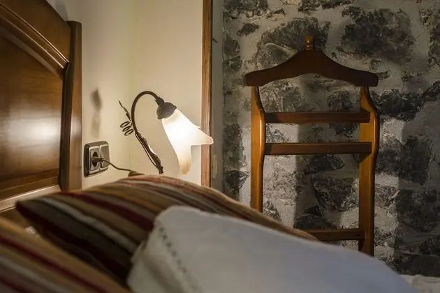 Büyük Yataklı Tek Kişilik Oda