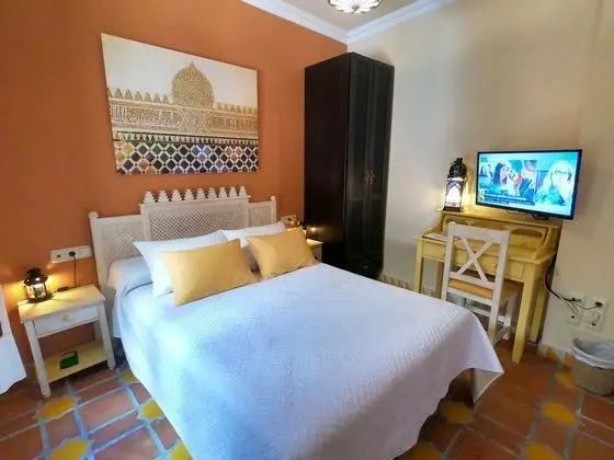 Standard Tek Büyük Yataklı Oda