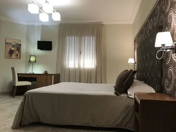 Tek Büyük Yataklı Oda